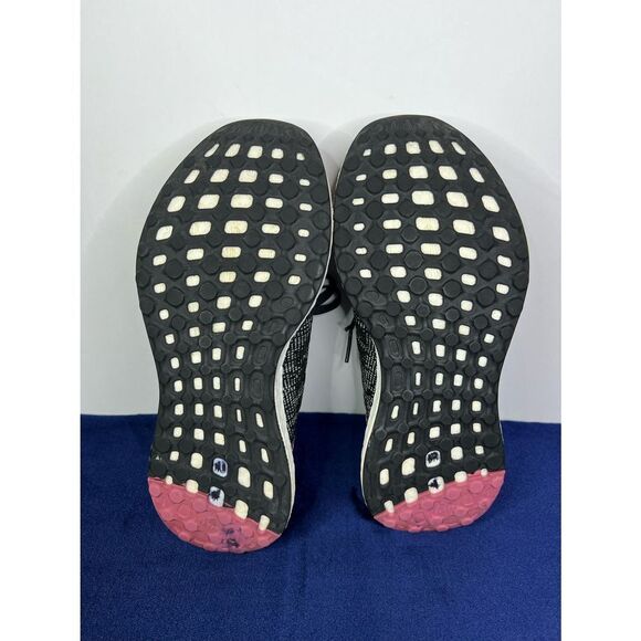 Adidas Pureboost. Women Size 7 - Picture 8 of 9